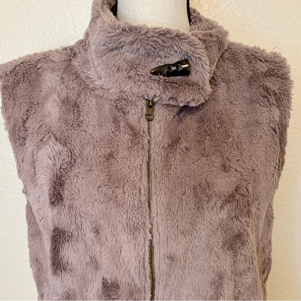 Sanctuary Faux Fur Sleeveless Vest Zip Up Taupe Brown Size Medium - Picture 5 of 16